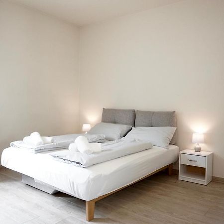 Bright Studio Apartment With Free Private Parking Merano Extérieur photo