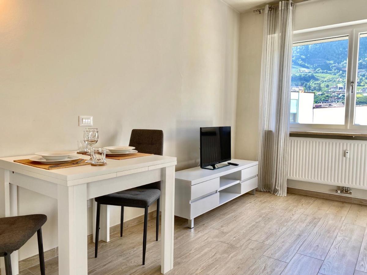 Bright Studio Apartment With Free Private Parking Merano Extérieur photo