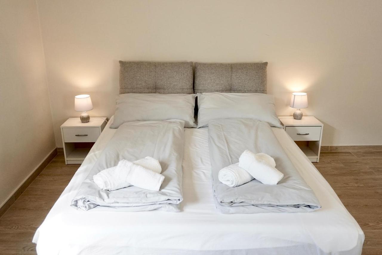 Bright Studio Apartment With Free Private Parking Merano Extérieur photo